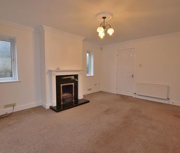 3 bedroom detached bungalow to rent - Photo 2