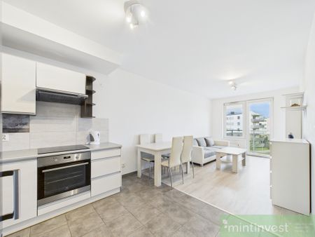 Dwa pokoje z garażem na strzeżonym osiedlu - Zdjęcie 2