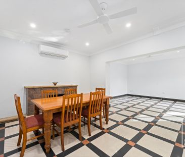 Spacious Coastal Villa Living - Photo 1