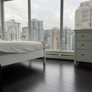 26th Floor Corner Unit in Yaletown - Photo 2