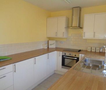 2 bedroom property to rent - Photo 3