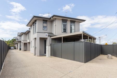 Unit 1/30 West Lakes Boulevard , - Photo 2