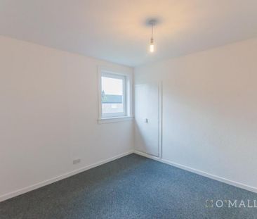 3 bedroom flat to rent - Photo 6