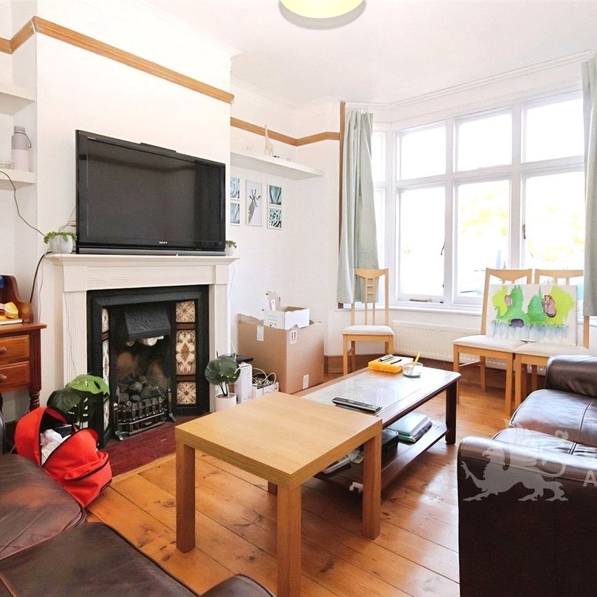 Aldershot Road, Guildford, Surrey, GU2 8AE - Photo 1