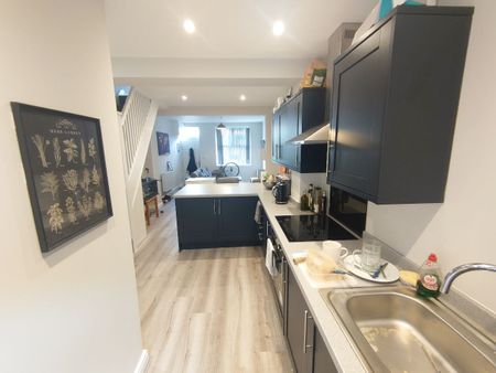 Hawkins Street, Liverpool. - Photo 4