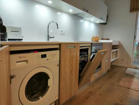 Carrer dels Agullers, Barcelona, Catalonia 08003 - Photo 3