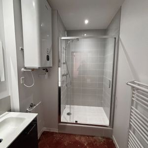 Location Appartement 2 pièces 32m² - Photo 2