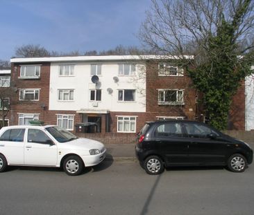 Elm Court, Lakeside - Photo 1