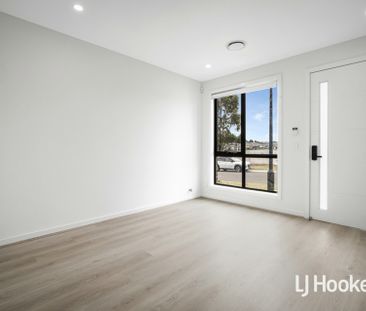 Brand New 3 Bedroom Home - Available Now! - Photo 4