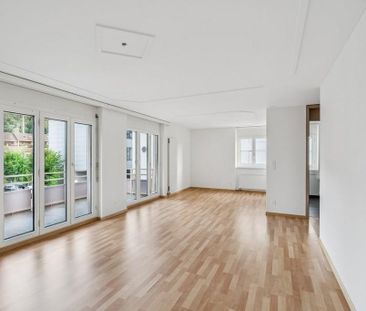 Charmante Wohnung mit Balkon im Neudorf - Photo 1