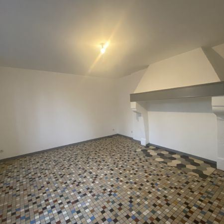 Location Appartement 3 pièces 79m² HAGETMAU 40700 - Photo 4