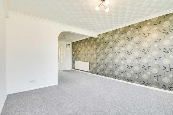 3 bedroom terraced house to rent - Photo 1