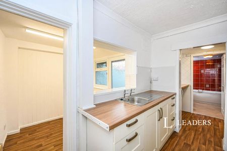 3 bedroom terraced house to rent - Photo 2