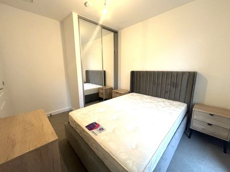 1 bedroom flat to rent - Photo 2