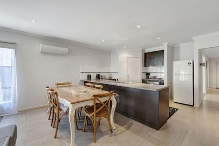 Family Home in Craigieburn - Photo 5