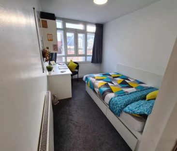 Silver Ensuite - Photo 3