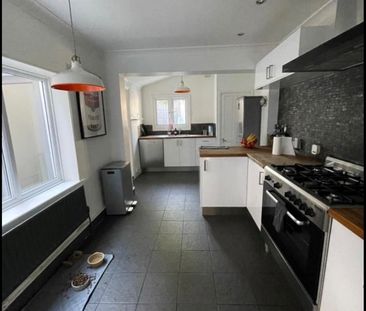 Room in a Shared House, Janson Road, E15 - Photo 6