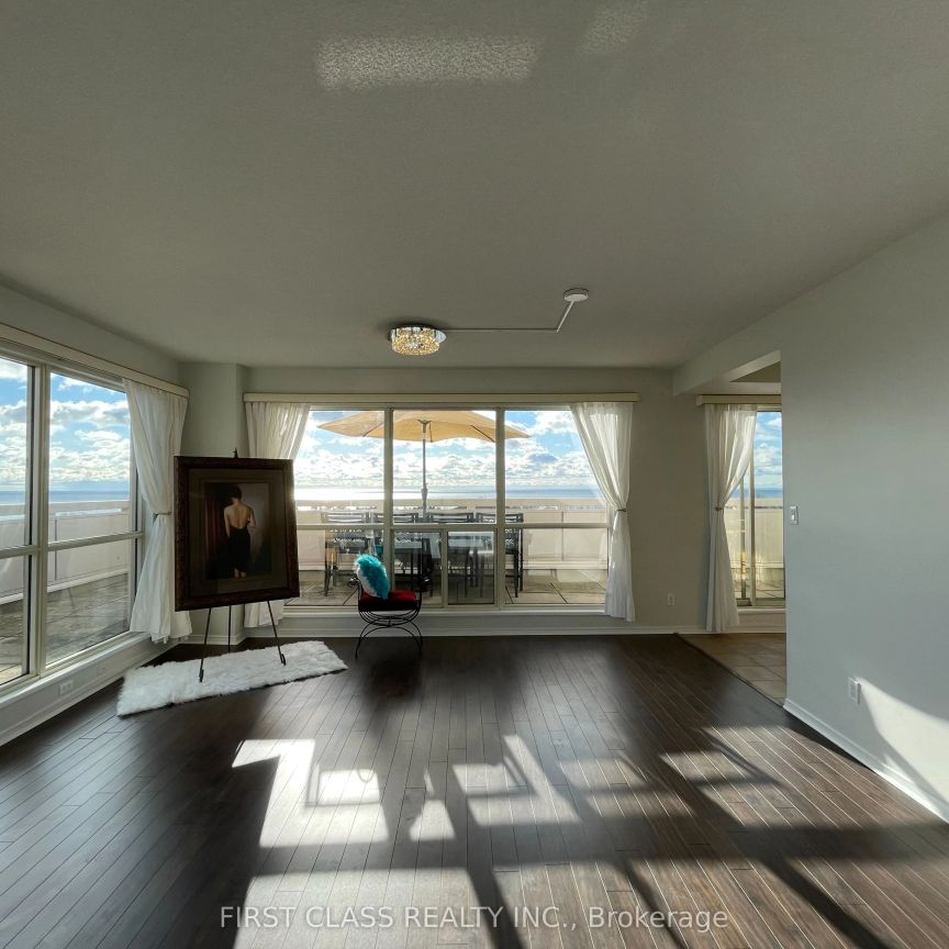 2267 Lake Shore Boulevard W #LPH1103 - Photo 1