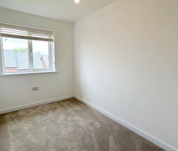 3 bedroom semi-detached house to rent - Photo 4