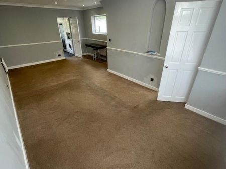 2 Bedroom House To Let - Photo 3