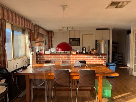 Morley - Photo 2