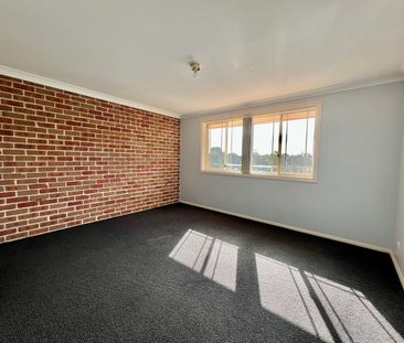 LOCATION LOCATION !! - Photo 5