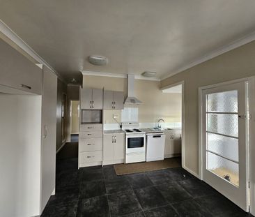 32 Cambria Street, Hawera, South Taranaki, Taranaki 4610 - Photo 6