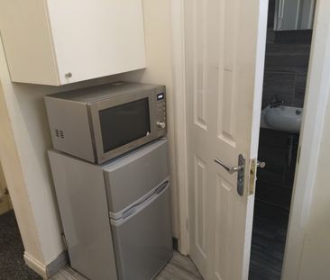 Studio Flat, Holloway Road, N7 - Photo 2