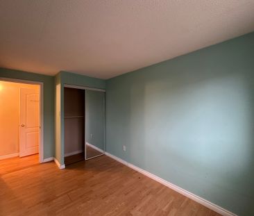 For Lease - 43 Taunton Road Unit# 39, Oshawa, Ontario - Photo 2