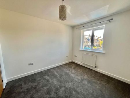 4 bedroom terraced house to rent - Photo 4