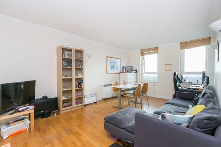 Lanark Square, London, E14 9QD - Photo 2
