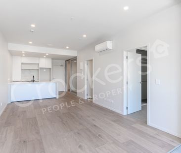 2 Bedrooms + Secure car park at the Heart of Albany - Photo 1