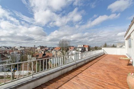 Appartement te huur in Ixelles - Photo 2