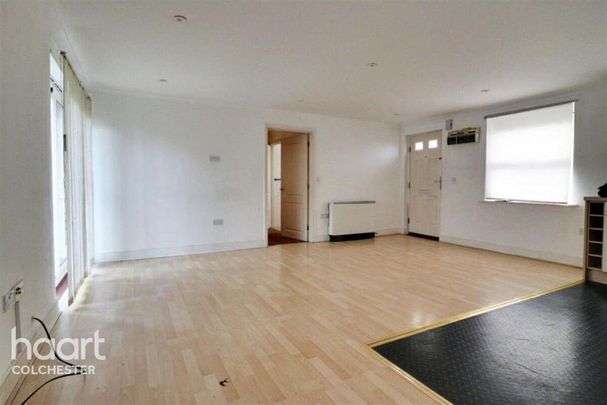 2 bedroom maisonette to rent - Photo 1