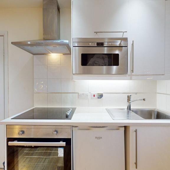 Studio to rent - Photo 1