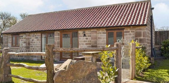 2 bedroom barn conversion to rent - Photo 2