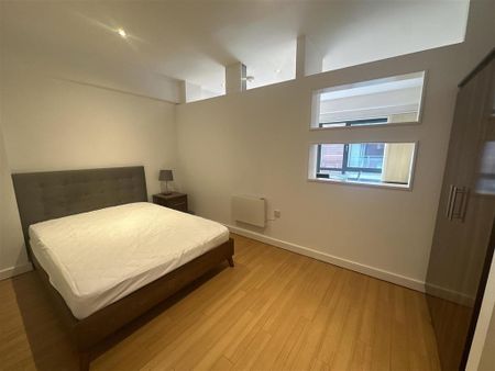 Studio to rent - Photo 2