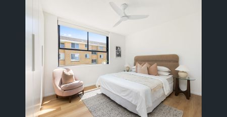 A Sun-Filled Designer Haven With A Tranquil Leafy Outlook And North-Facing Balcony - Photo 4