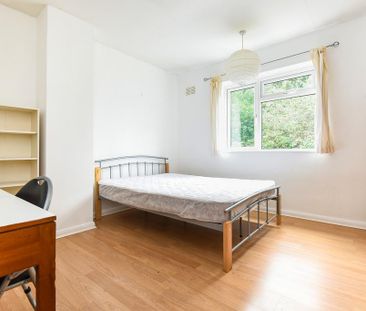 4 bedroom terraced house to rent - Photo 5