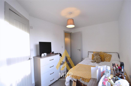 7 bedroom terraced house to rent - Photo 3