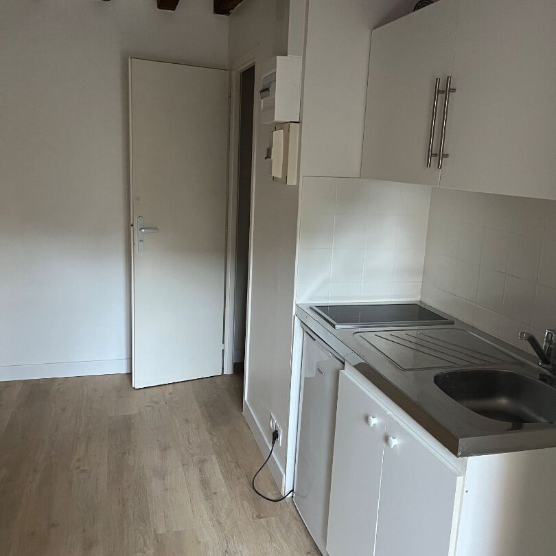 Location Appartement 1 pièce 14m² - Photo 1
