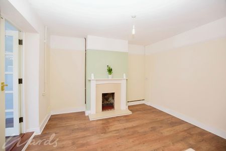 3 bedroom terraced house to rent - Photo 2