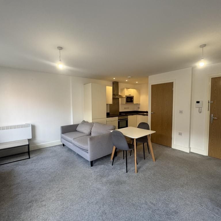 Studio to rent - Photo 1