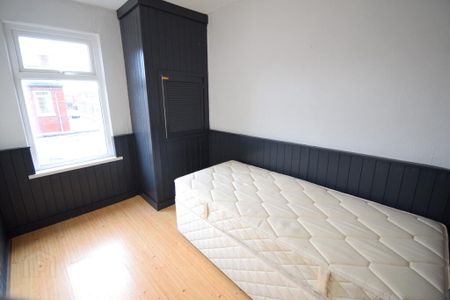 50 London Road, Belfast, BT6 8EY - Photo 4