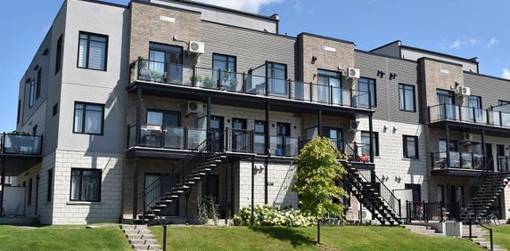 2 Bed 1 Bath - 8 Rue Arthur-Graveline, Gatineau - Photo 2