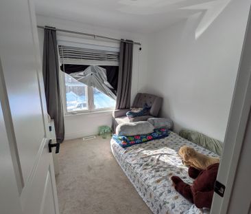 For Lease - 88 Fairlane Avenue, Barrie, Ontario - Photo 2