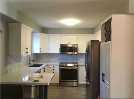 For Lease - 28 Bloomington Drive, Cambridge, Ontario - Photo 4