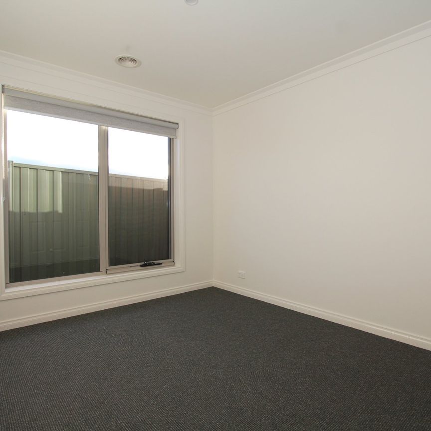 2/1 Whitta Street, Sebastopol - Photo 1