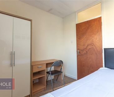 4 bedroom terraced house to rent - Photo 6