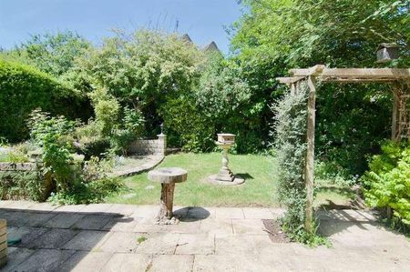 Court Close, Shipton-under-wychwood, Chipping Norton, OX7 - Photo 5